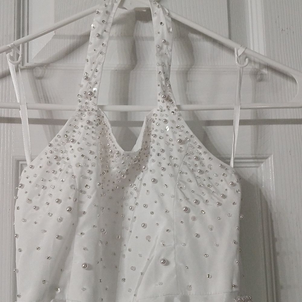 David's Bridal girls White Halter Dress with Turquoise Blue sash bow Sz 7 EUC - Picture 4 of 9